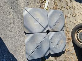 4 Schirmständer Gewichte Kunststoff grau gebraucht