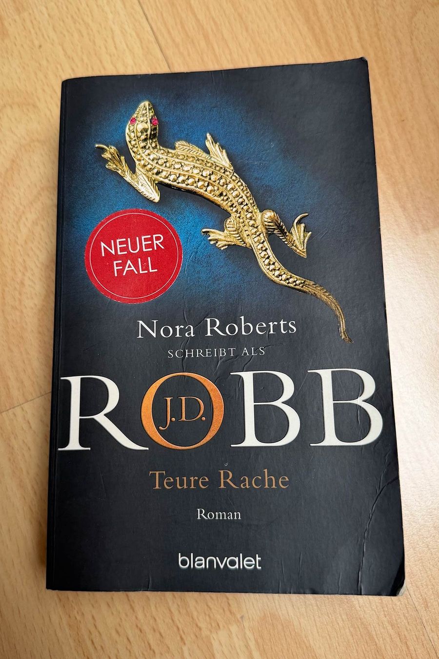 Libri: Roman: Nora Roberts - Teure Rache – Usato da Herznach venduto da Ricardomaessig