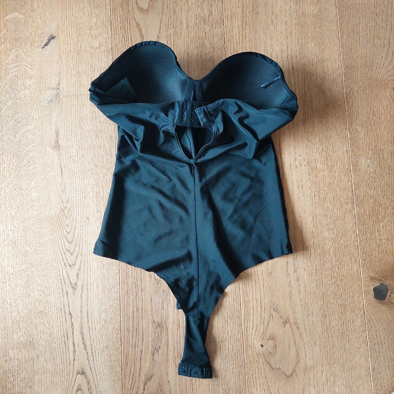 H&M Altra biancheria intima: Body Grösse 75C, neu – Nuovo (secondo la descrizione) da Fehraltorf venduto da fridolin024 1