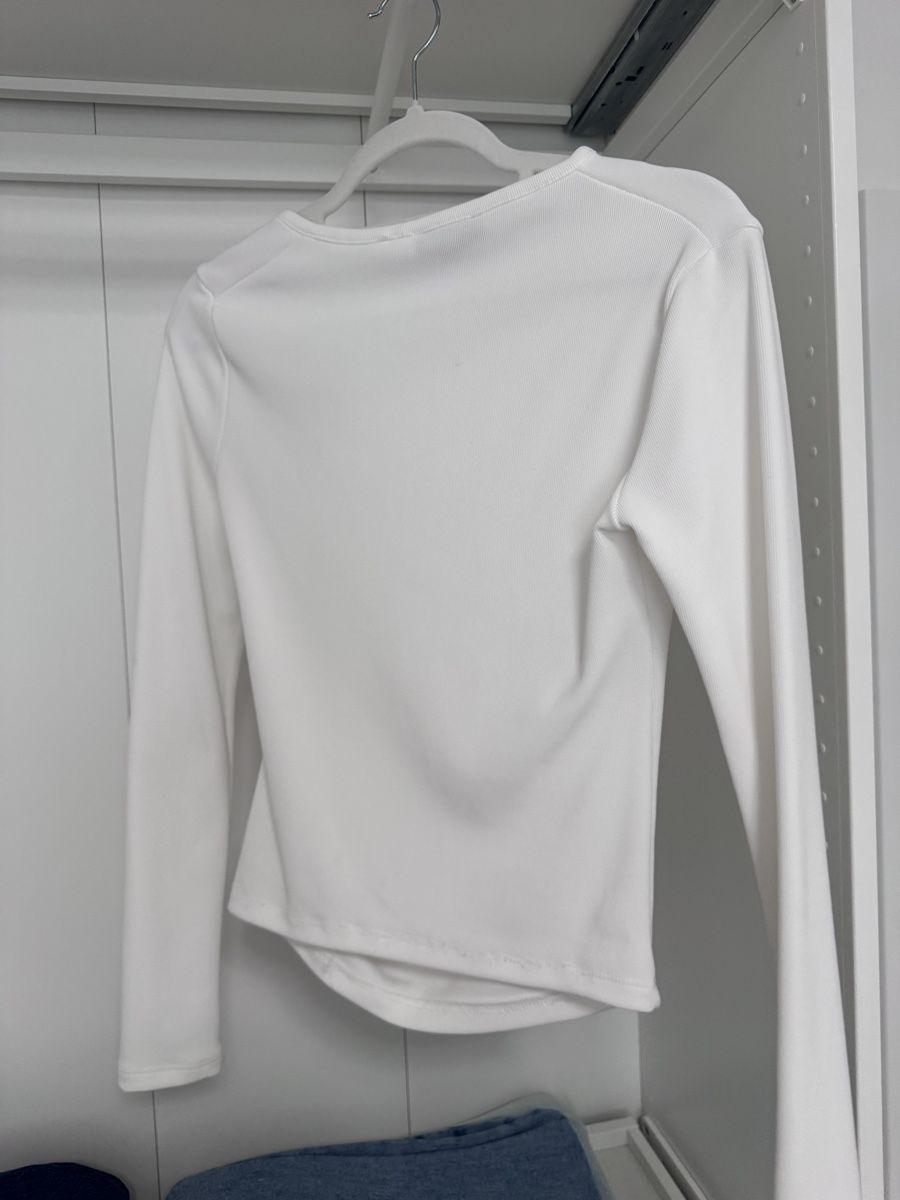 Top: Haut manches longues blanc – Usato da Versoix venduto da Sad_09 1