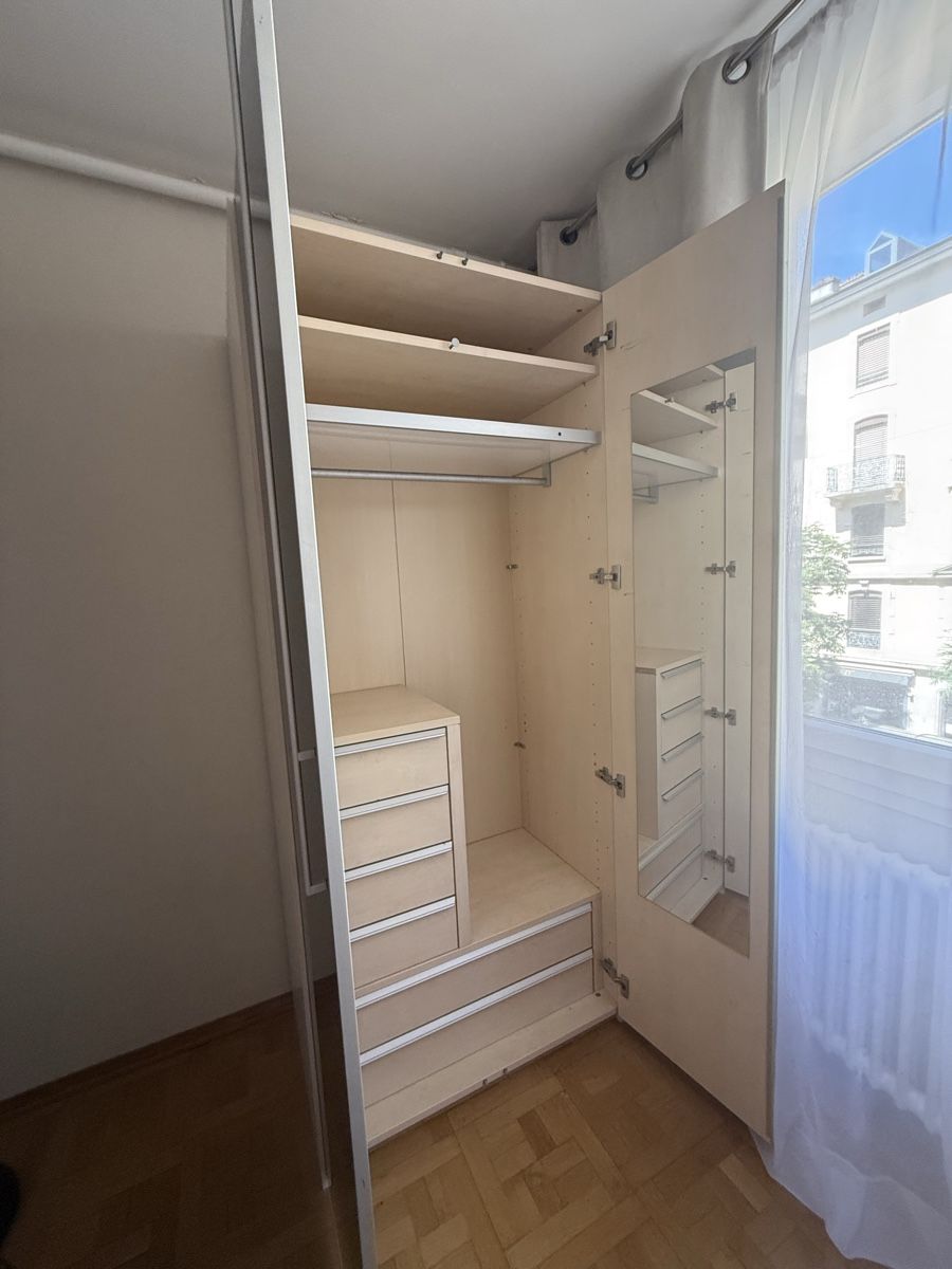 Armadi: Armoire Pfister – Usato da Genève venduto da Artgatito