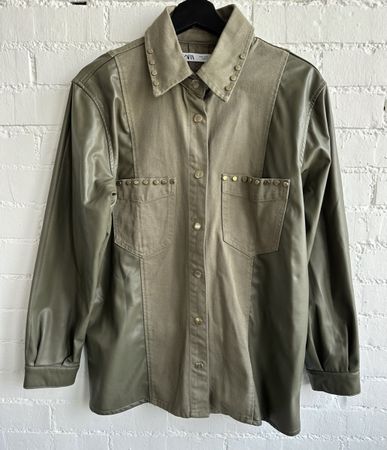 Coole Jacke mit Kunstleder von Zara / Gr. S