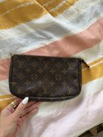 Pochette Louis Vuitton 