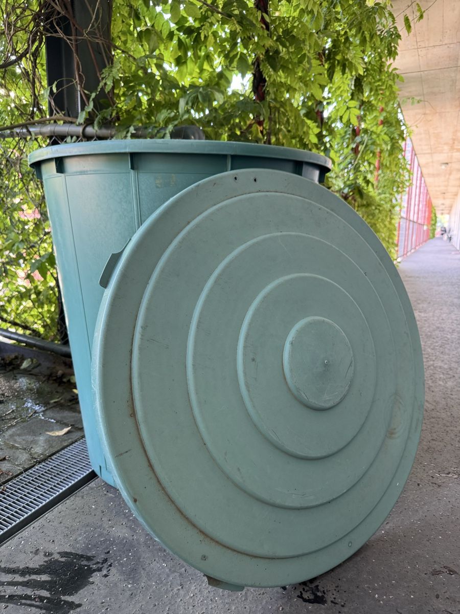 Humidifier & Arroser: Kunststoff-Fass mit Deckel – D'occasion à Dübendorf par Mavobu 6