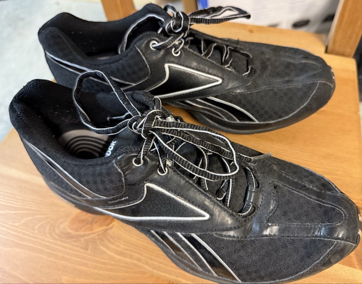 Reebok Scarpe da uomo: Turnschuh Reebok mit Dämpfungssohle Gr. 40 – Usato da Olten venduto da smashbox 1