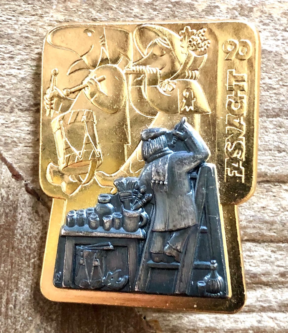 Medaglie: Basler Fasnachts-Blaggedde Gold 1990 – Usato da Liestal venduto da flubarog