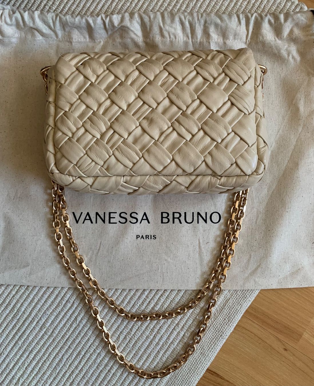 Vanessa Bruno Taschen für Damen: Sac Vanessa Bruno neuf cuir d’agneau tressé – Neu und originalverpackt aus Gland von TallyEva 2
