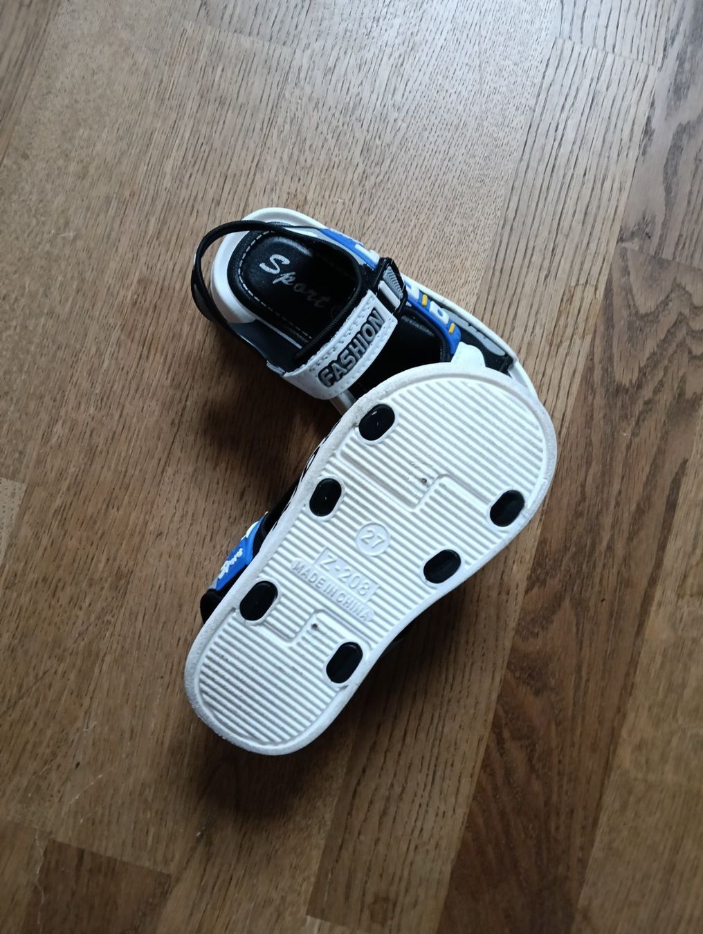 Scarpe per ragazzi: Sandalen Gr. 27... – Usato da Uetendorf venduto da Koh0 1