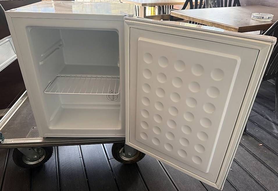 Gefrierschrank: 2 KibernetikTK 60L Mini Tiefkühlschranke – Gebraucht aus Ittigen von mar_m9sk