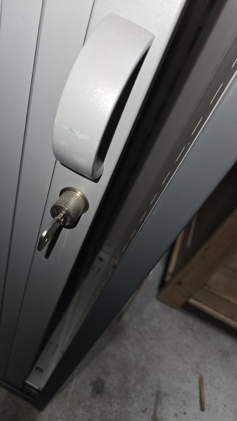 Schränke: Rollschrank Lista – Gebraucht aus Uzwil von BrokiFloh 3