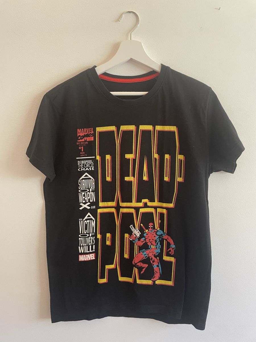 T-shirt: Deadpool Marvel Comics T-Shirt – Usato da Altstätten SG venduto da sarinaaa_th