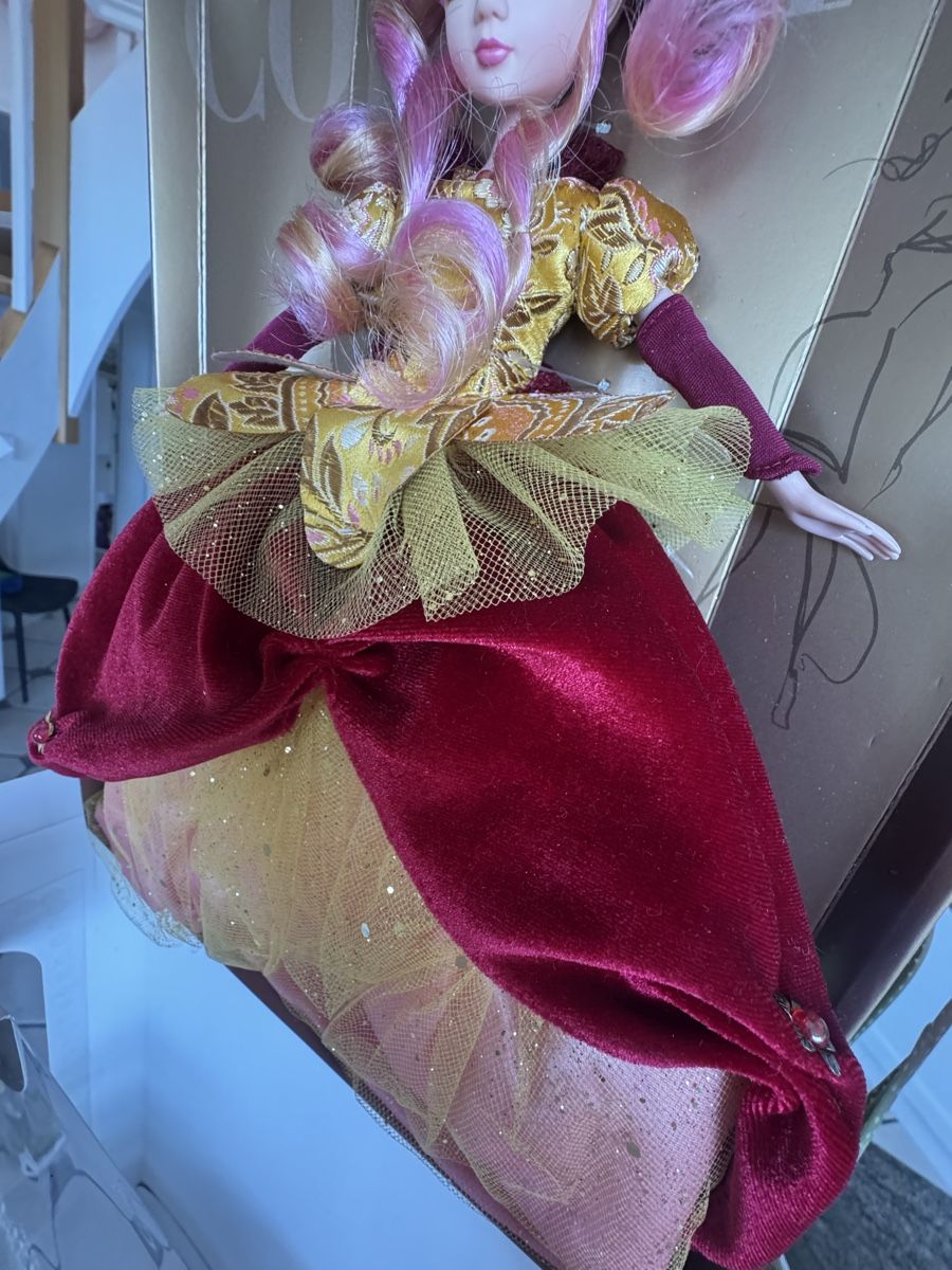 Bambole: Doll New – Nuovo e nell'imballaggio originale da Blonay venduto da art_7f87 5