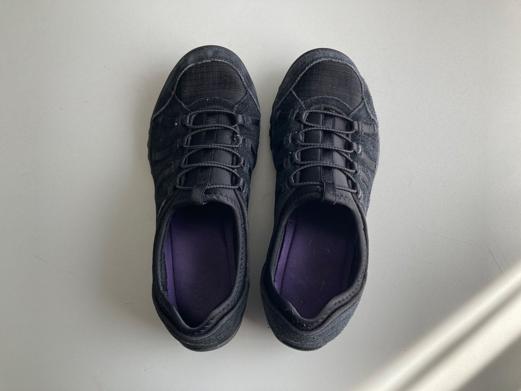 Skechers Scarpe da donna: SKECHERS Leder Sneakers Gr. 37 – Usato da Küsnacht ZH venduto da PLZoll 2