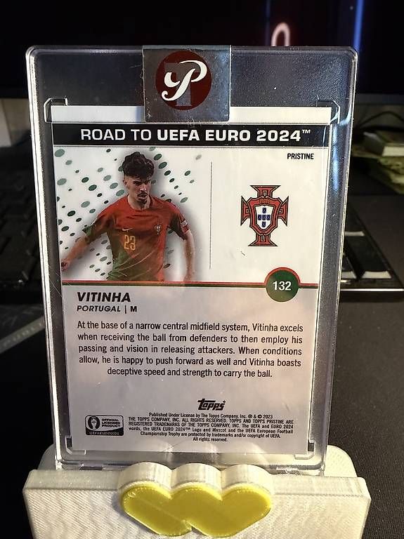 Carte collezionabili: Topps pristine euro 2024 Vitinha/25 – Usato da Prez-vers-Siviriez venduto da mel_flf7 2