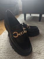 Zara Black Platform Loafers with Gold Chain – Size 39