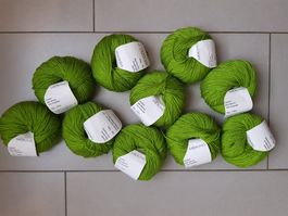 Merino Wolle 90% Merino 10% Polyester 10 Knäuel
