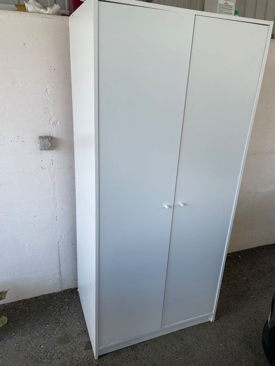 armoire à donner Kaufen auf Ricardo