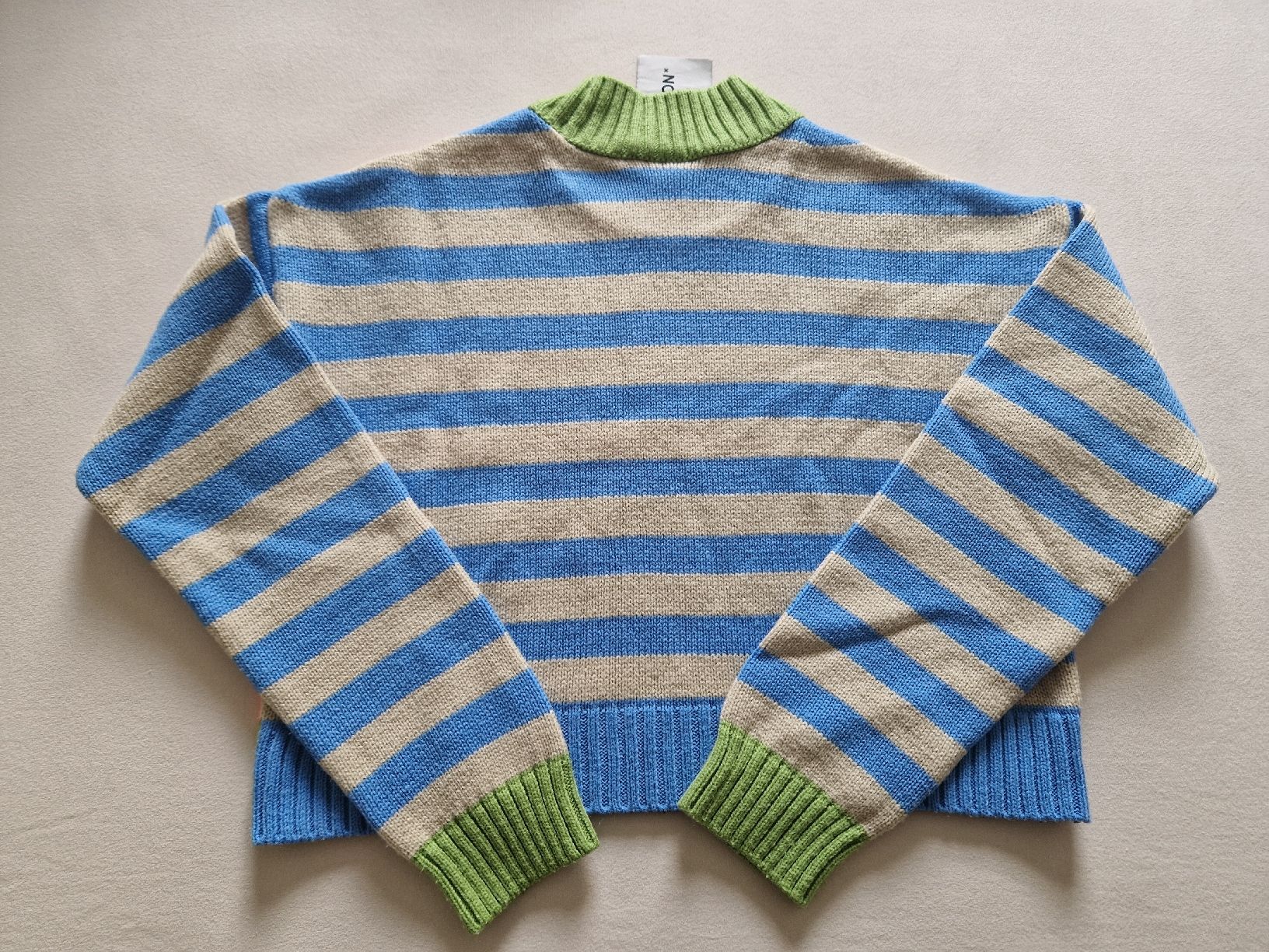 Maglioni & Felpe: 3 Oversized Cropped Sweaters XS – Usato da Zürich venduto da zvr_8cw6 6