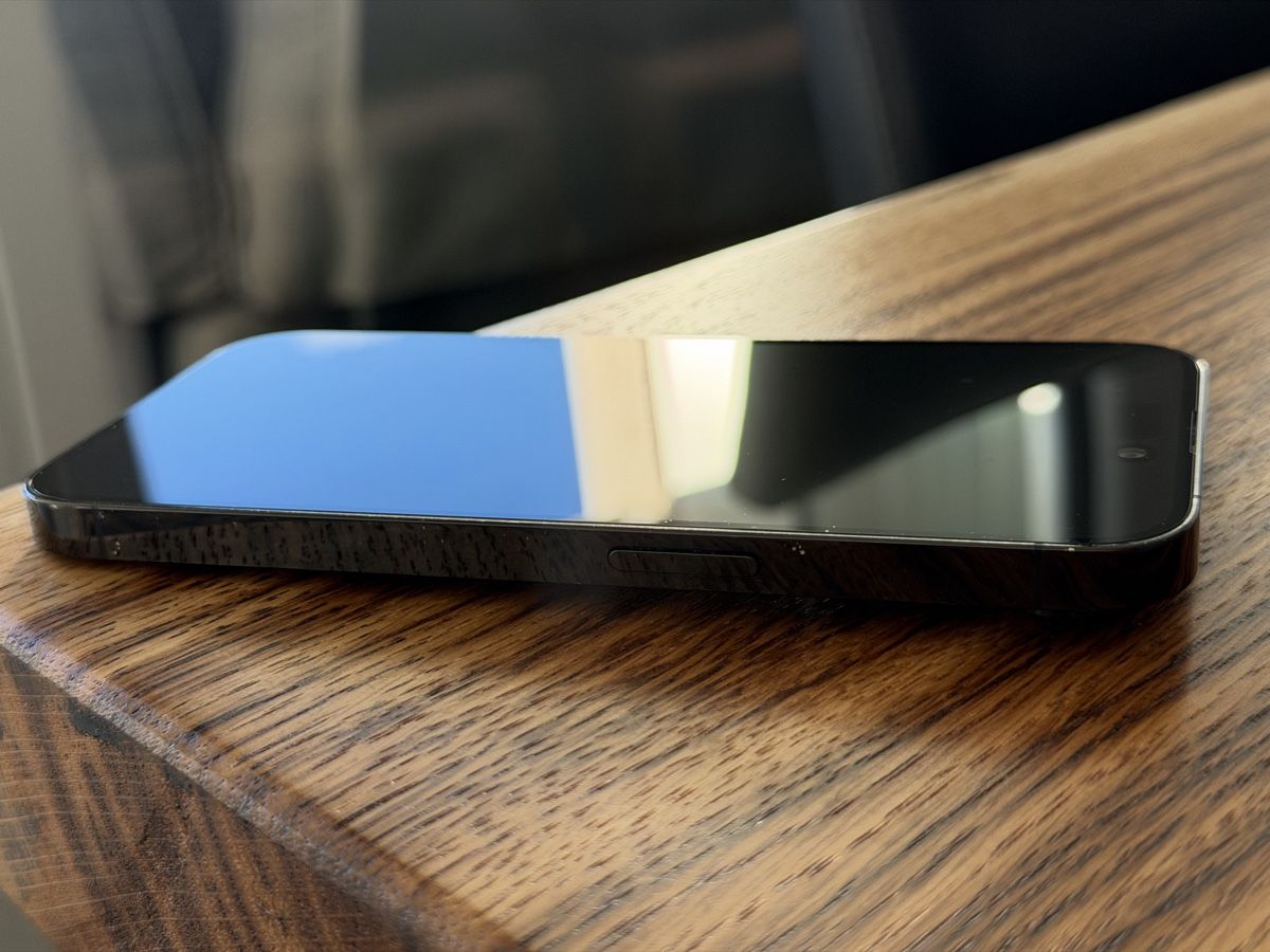 Apple Telefoni cellulari / Smartphones: iPhone 14 Pro mit Zubehör ab 1.- – Usato da Uster venduto da Rutschma 2