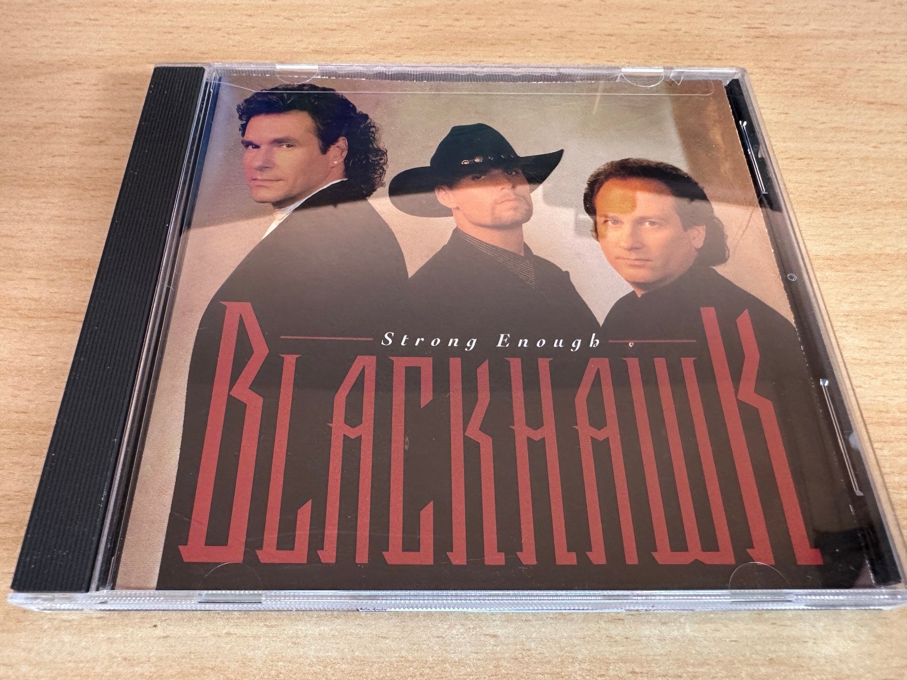 CD: BlackHawk – Strong Enough – Usato da Rikon im Tösstal venduto da Alpenmutz