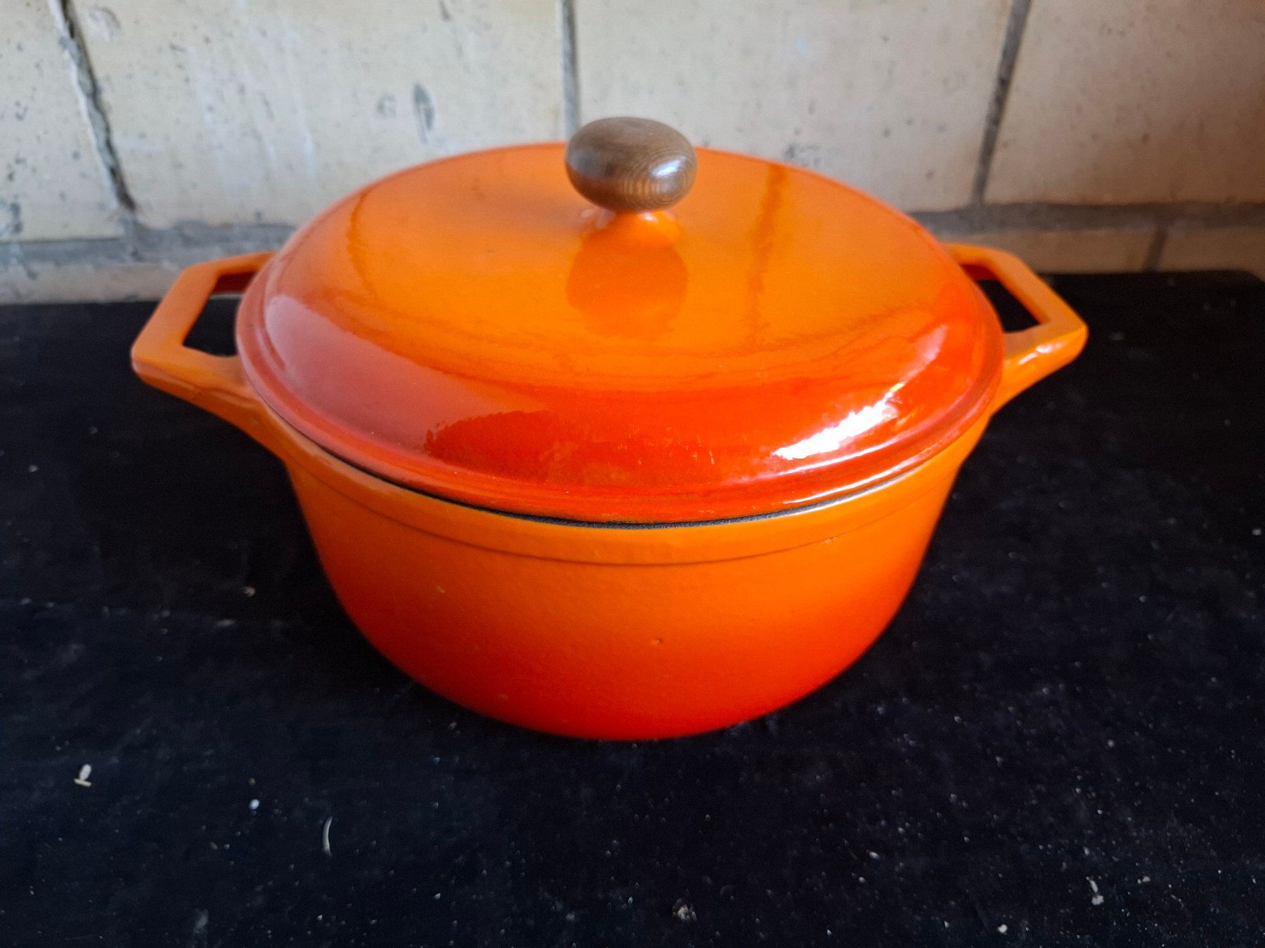 Pentole: Bräter orange Emaille mit Deckel guter Zustand – Usato da Schönholzerswilen venduto da clyde123 2