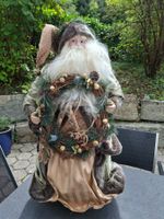 Weihnachtsmann mit Kranz Neu