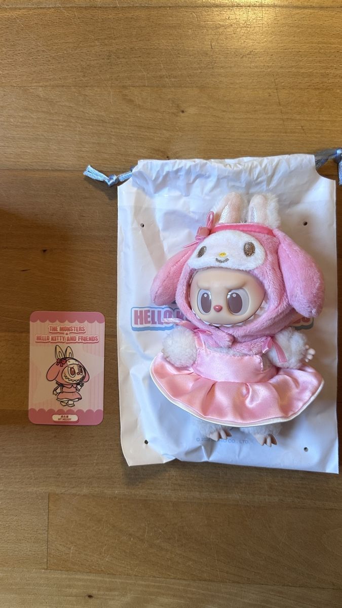 Pop Mart Statuette: Labubu x Hello Kitty and Friends – Nuovo (secondo la descrizione) da Grellingen venduto da isa_6yr8 2