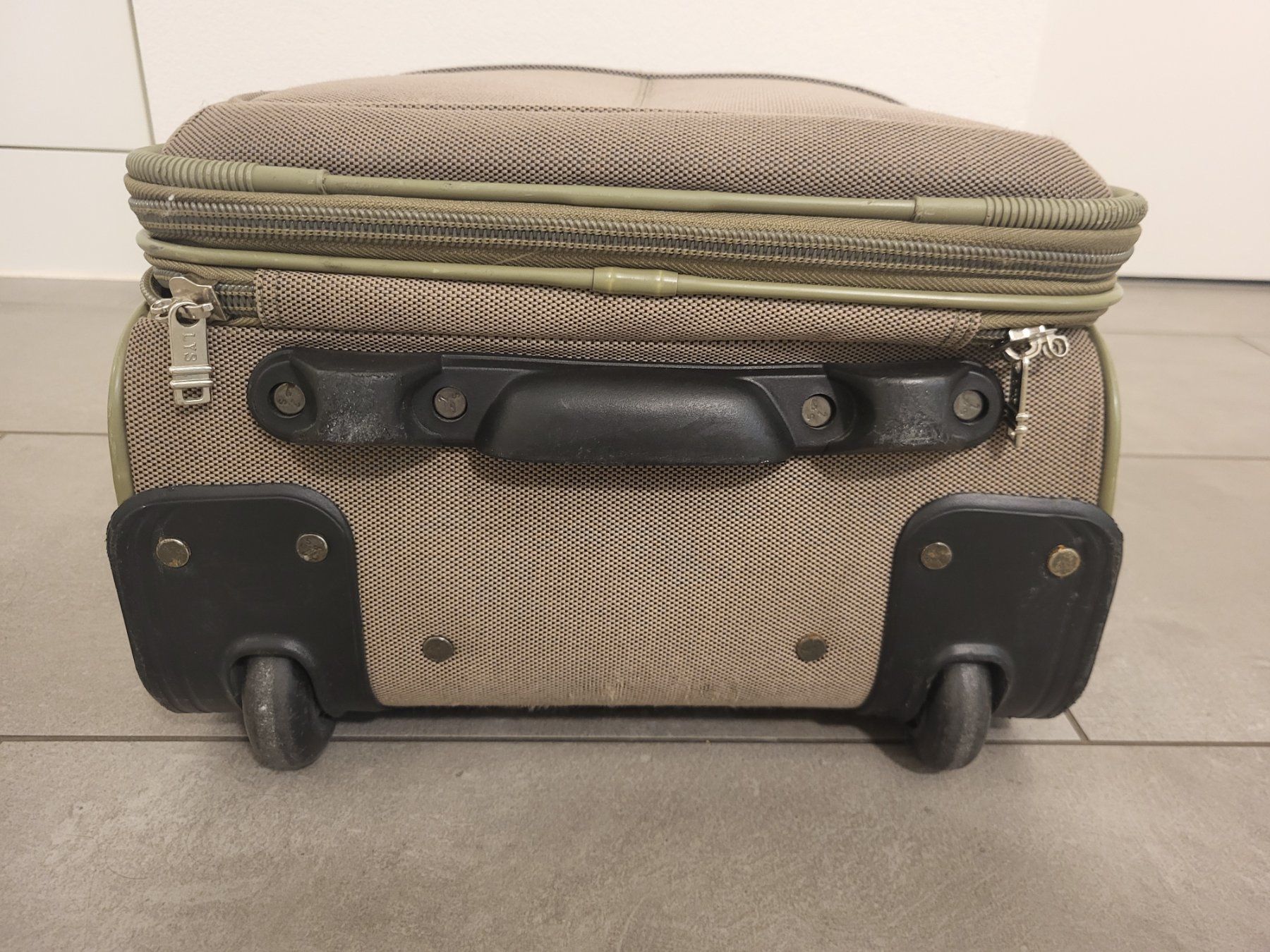 Valigie: LYS Paris Rollkoffer - beige – Usato da Baar venduto da clar6 7
