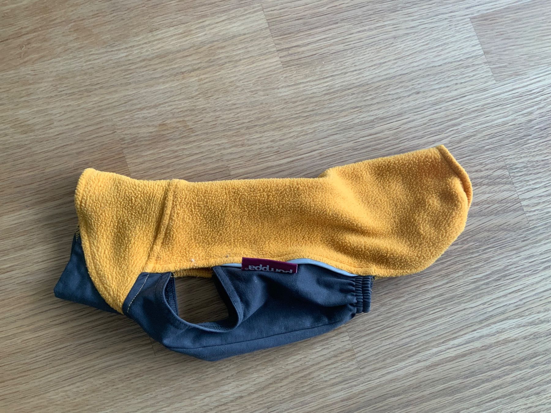 Vêtements: Hunde Mantel /Pullover Pomppa Jumppa – D'occasion à Ueberstorf par Joojoo