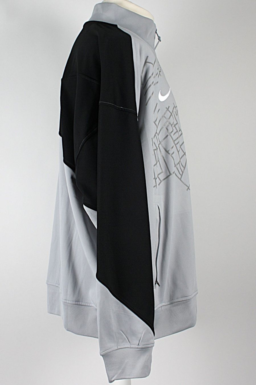 Nike Giacche: NIKE Trainerjacke YB x Hässig XXL – Usato da Zollikofen venduto da Restwert_Zollikofen 3