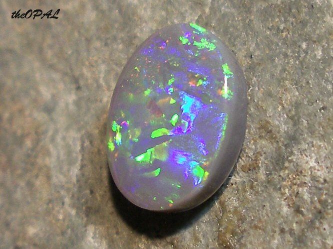Edelsteine: theOPAL*** AUSTRALISCHER SEMI-BLACK OPAL 0,98ct *** – Neu und originalverpackt aus Ebnat-Kappel von theOPAL