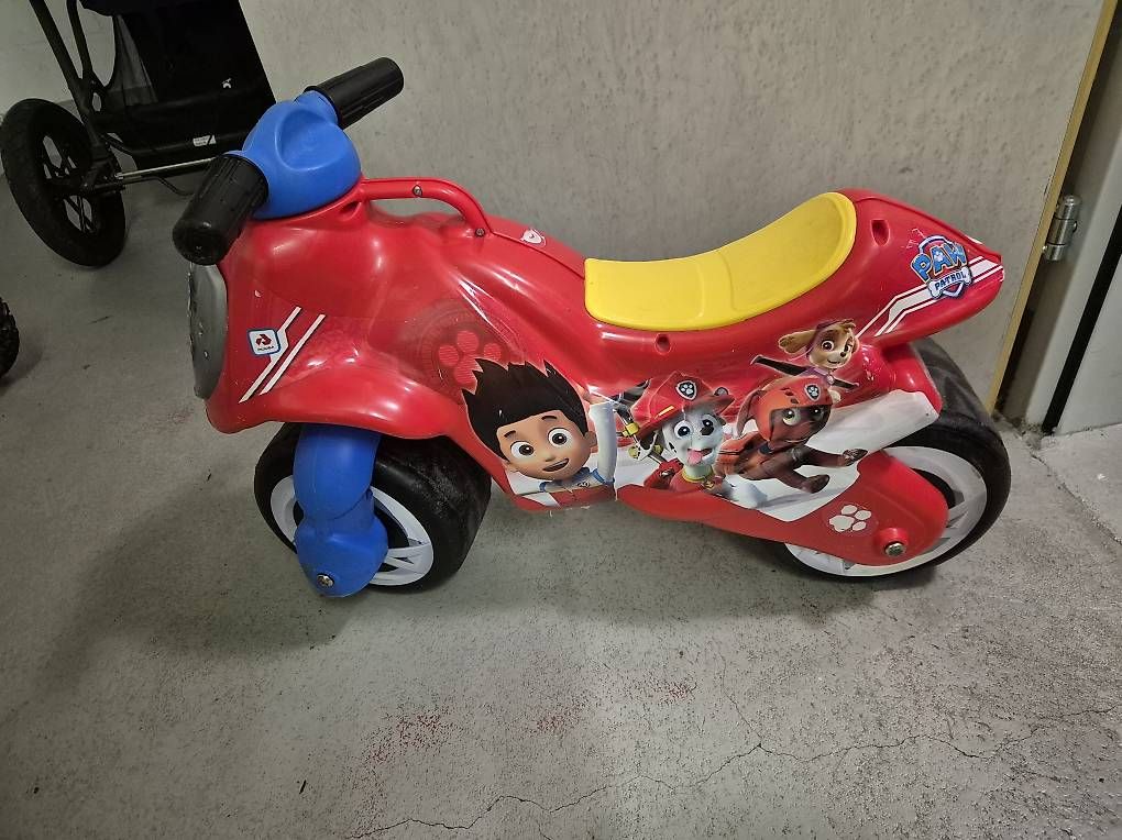 Fahrzeuge für Kinder: Paw Patrol Kindermotorad/Töff – Gebraucht aus Kriens von Luso2809