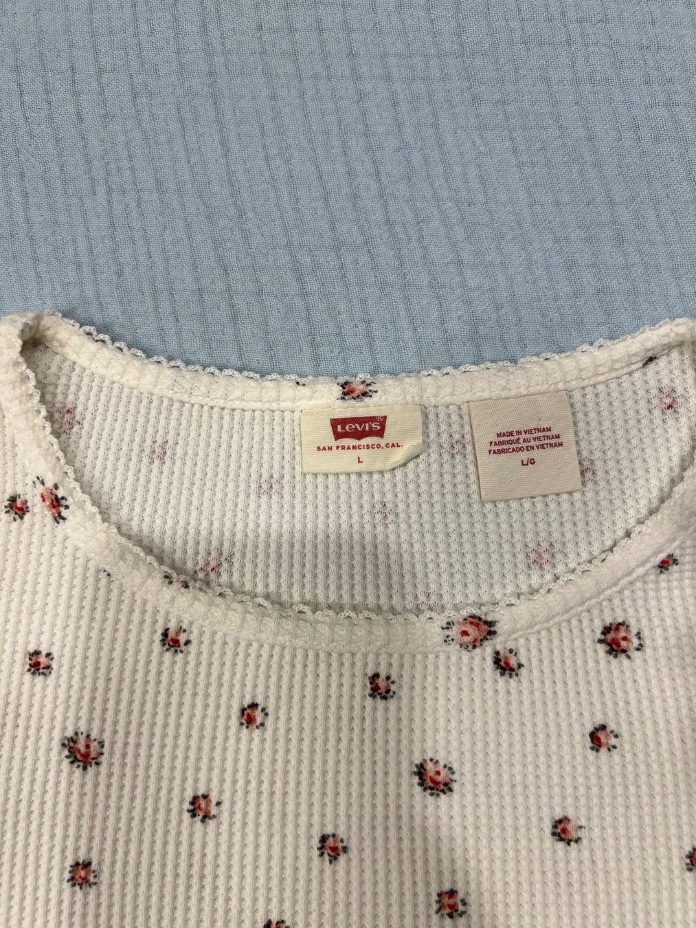 Levi's T-shirt: Levi's TShirt Gr. L kurzarm – Usato da Itingen venduto da ann_6ygz 1