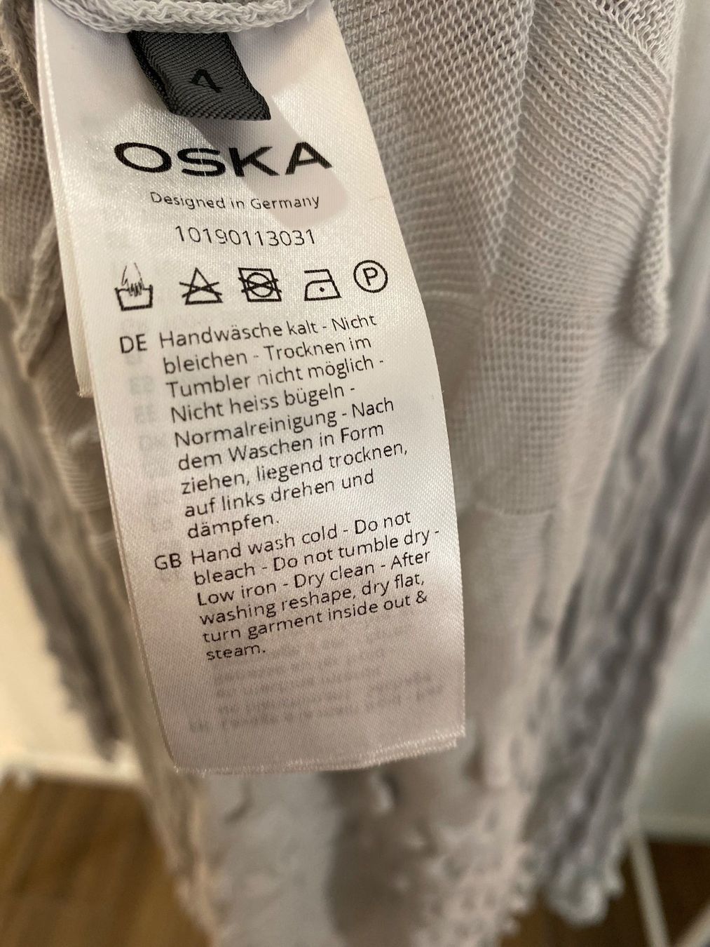 Oska Giacche: Oska Cardigan gemustert grau Gr. 4 / 48-52 – Usato da Arlesheim venduto da san_w9vr 9