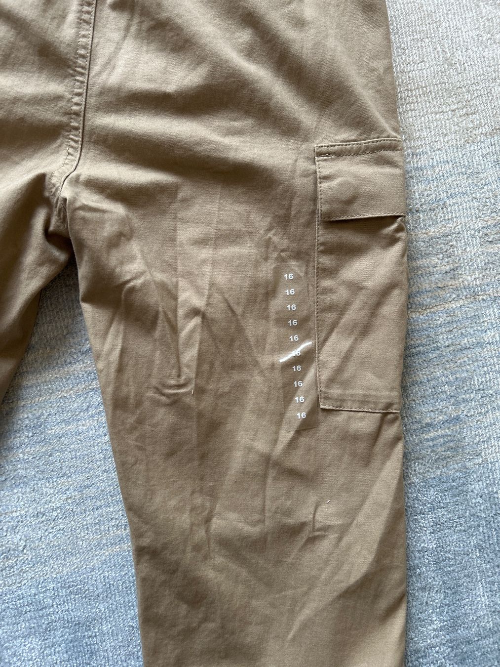 Ralph Lauren Hosen: Ralph Lauren Cargo Pants - Khaki, Size 16 – Neu (gemäss Beschreibung) aus Basel von pet_bd5w 1