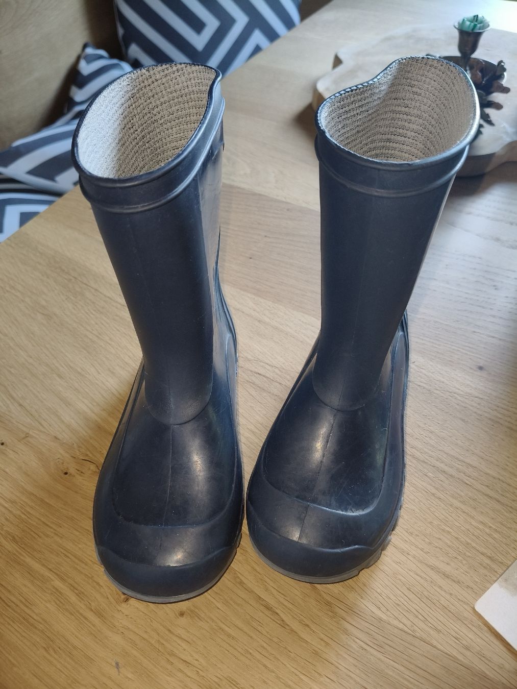 Schuhe für Jungen: Kinder Gummistiefel / Regenstiefel, Gr. 26 – Gebraucht aus Flumserberg Bergh von tamaramullis