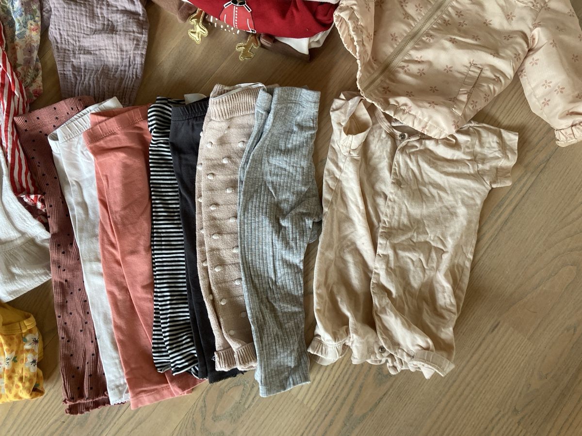 Kleiderpakete & -sets: Kleiderset gr 80 – Gebraucht aus Herisau von Sifgana 1