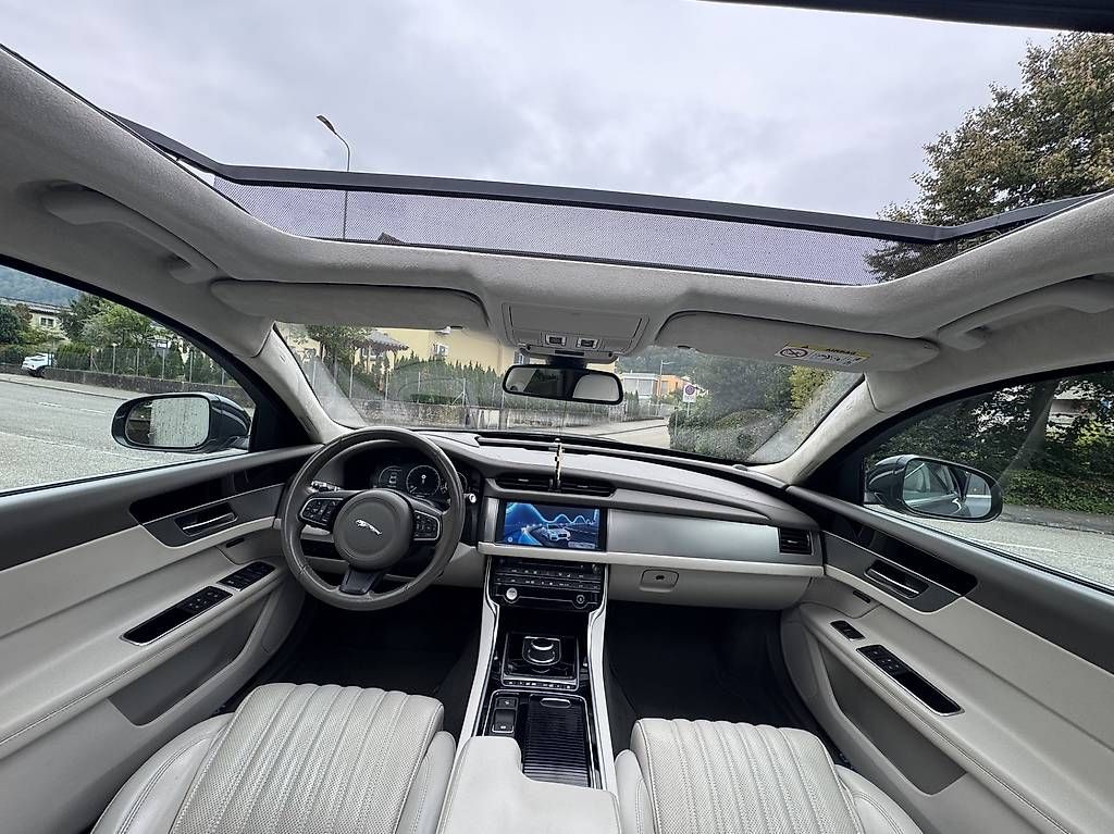 Automobili: Jaguar xf 35t portfolio awd – Usato da Aarburg venduto da Injac 3