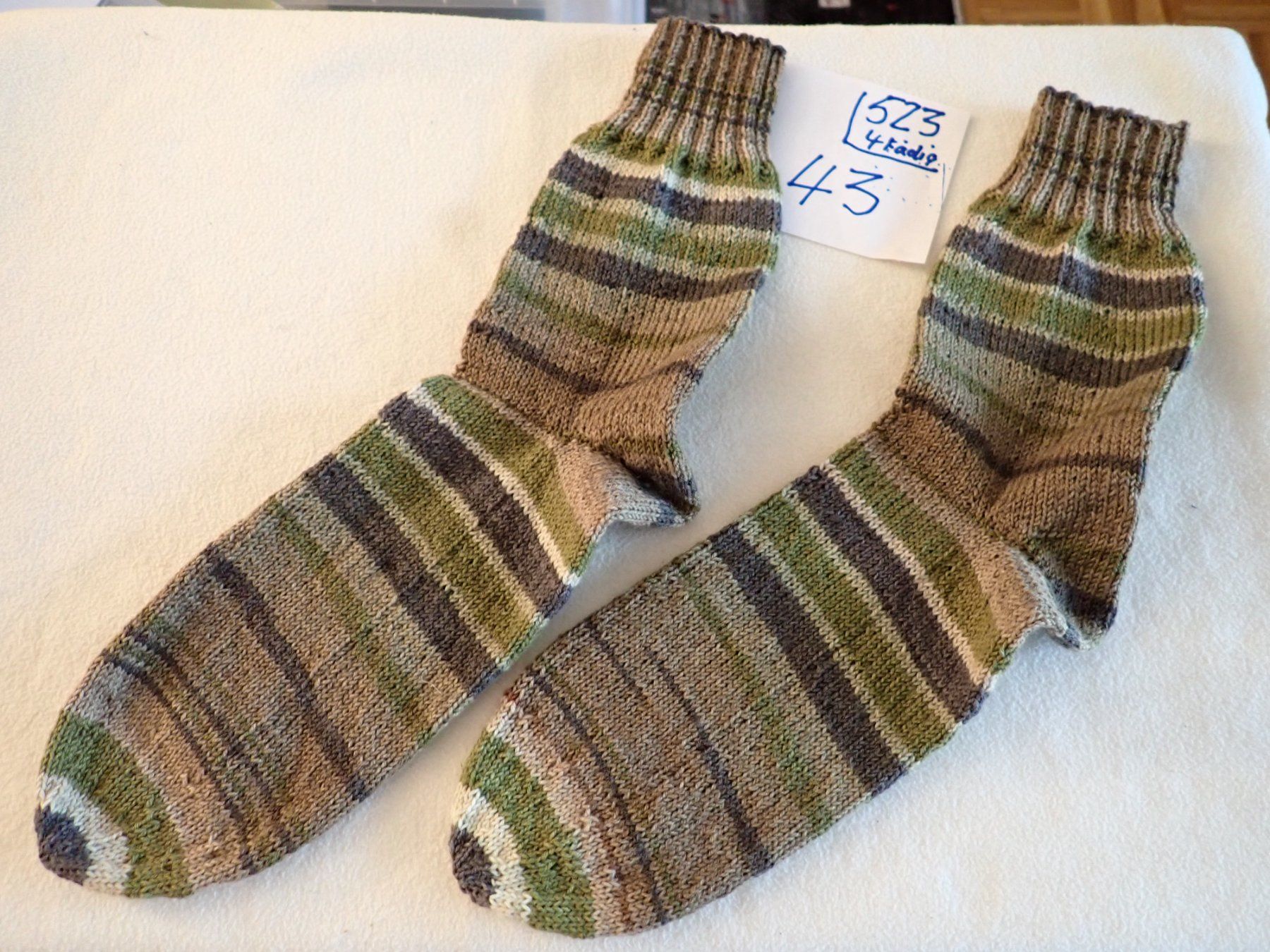 Socken: Handgestickte Wollsocken  Gr: 43   (523) – Neu und originalverpackt aus neuenhof von Caterchen
