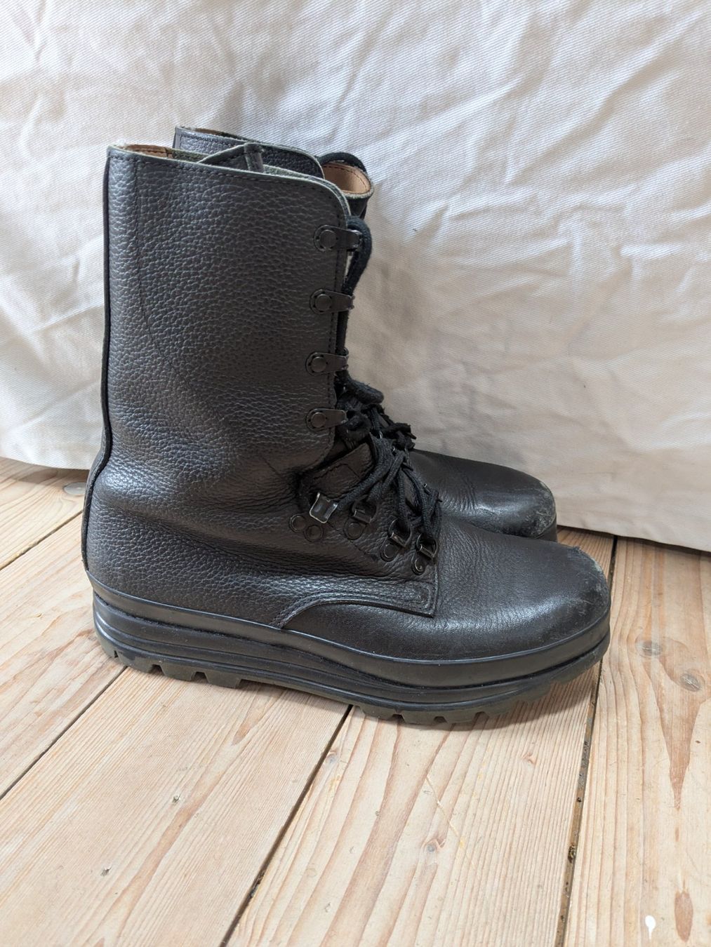 Bally Scarpe da uomo: Bally 94 KS Militärstiefel, gebraucht – Usato da Hellbühl venduto da usershell