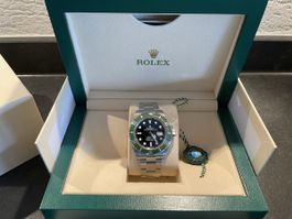 Rolex Submariner Date 41mm Grün/Schwarz