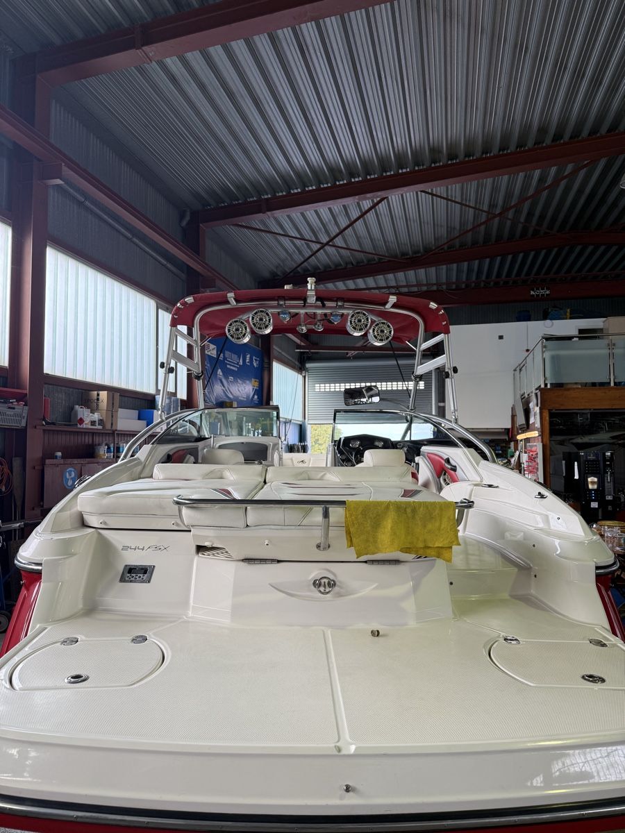 Monterey Boote: Monterey 244 FSX – Gebraucht aus Chevroux von soutonaval 3