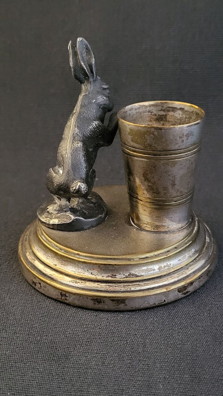Statuette: Antiker Zahnstocherhalter mit Hase, versilbert – Usato da Basel venduto da spinne02 3