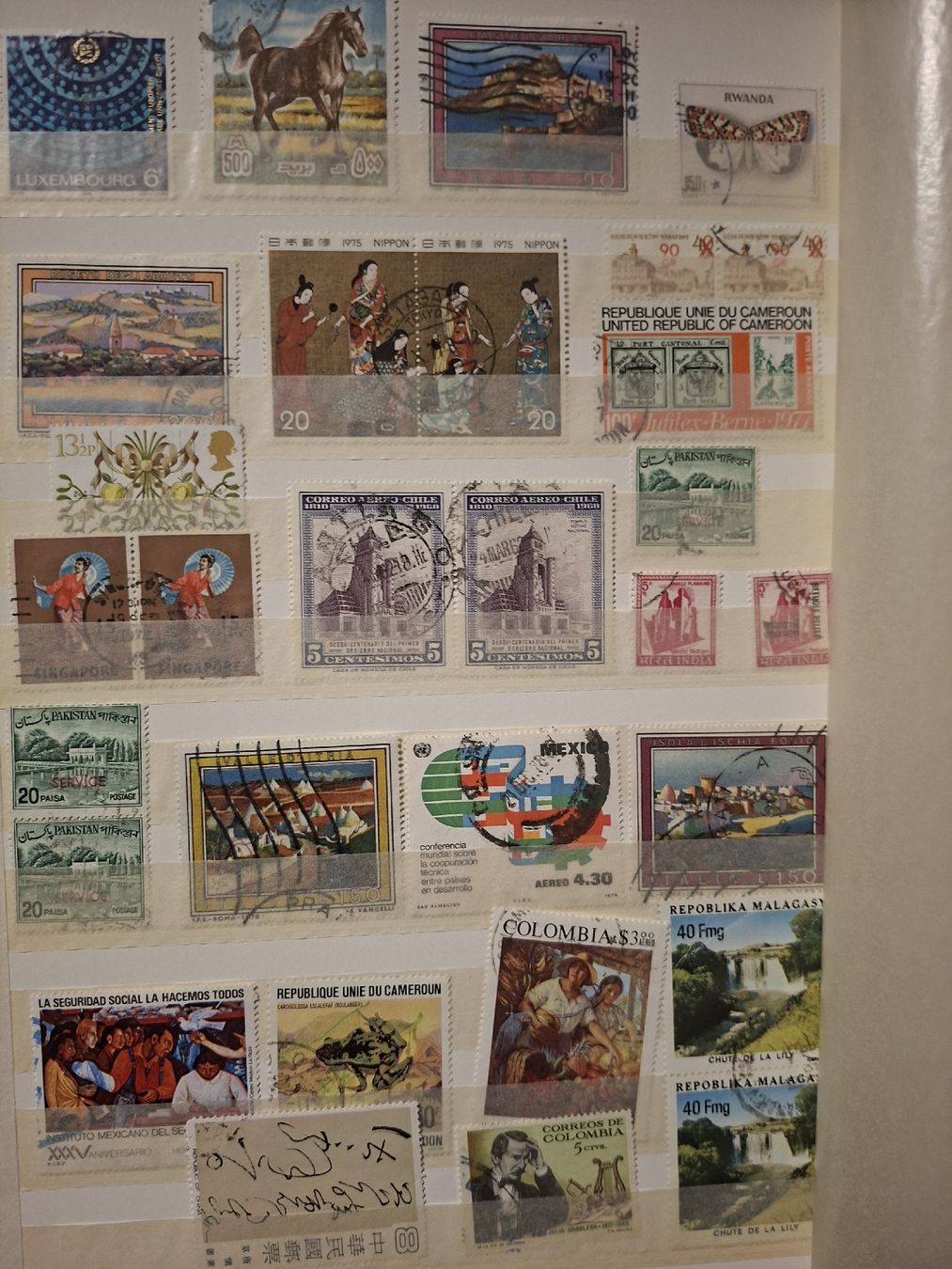Tutti i francobolli: Album div Marken Ausland  – Usato da Balgach venduto da SIMEON27 4