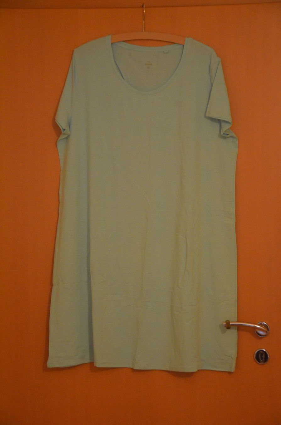 Vestiti: TAILLE XL - ROBE NEU - FARBE MENTA – Nuovo e nell'imballaggio originale da Chiasso venduto da Dolly015