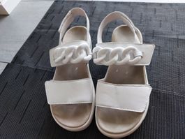 Sandalette Gr. 4 H in weiss