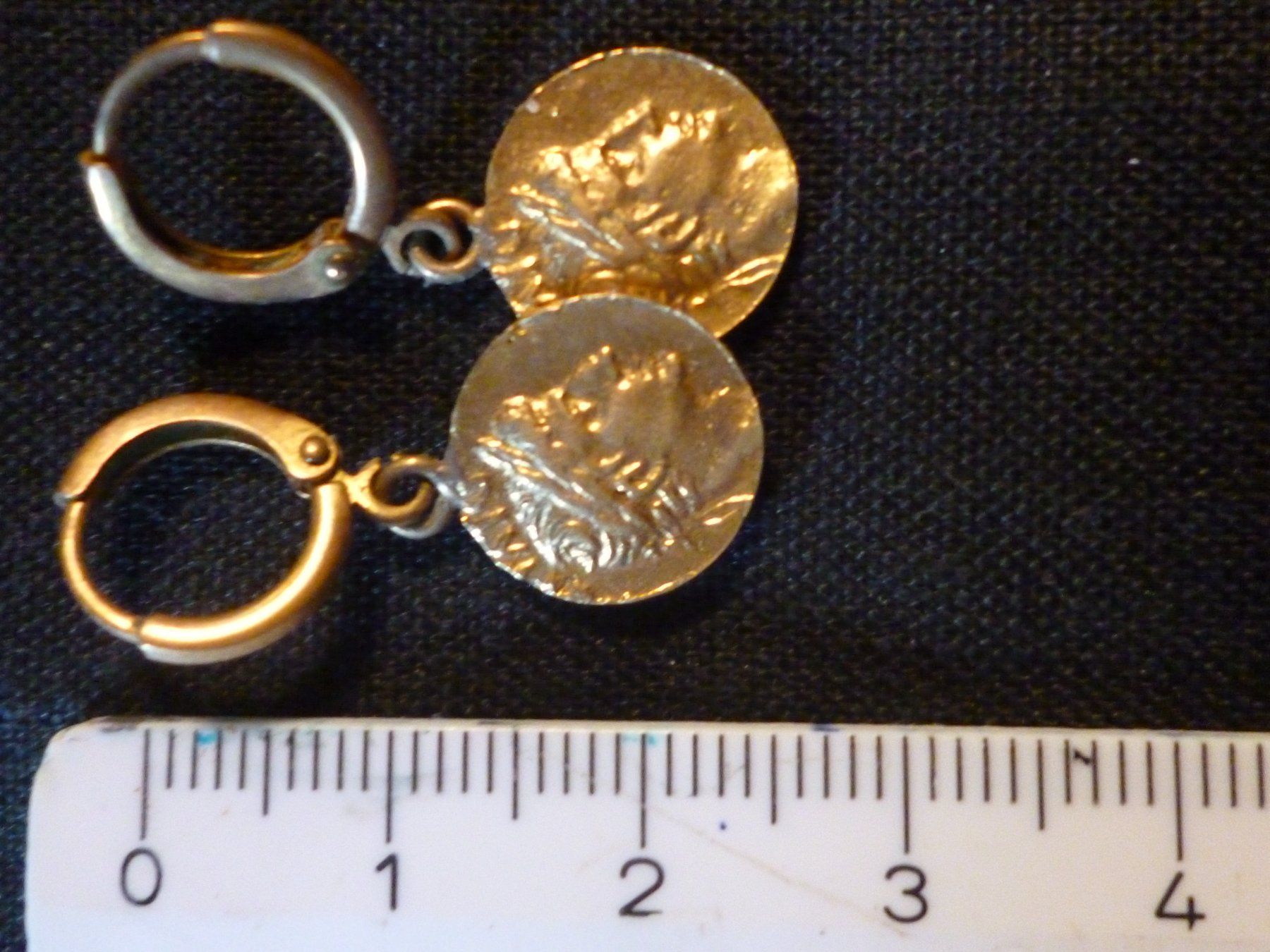 Orecchini pendenti & Orecchini a lobo: Petites boucles d'oreilles – Usato da Montreux venduto da dodeskaden 3