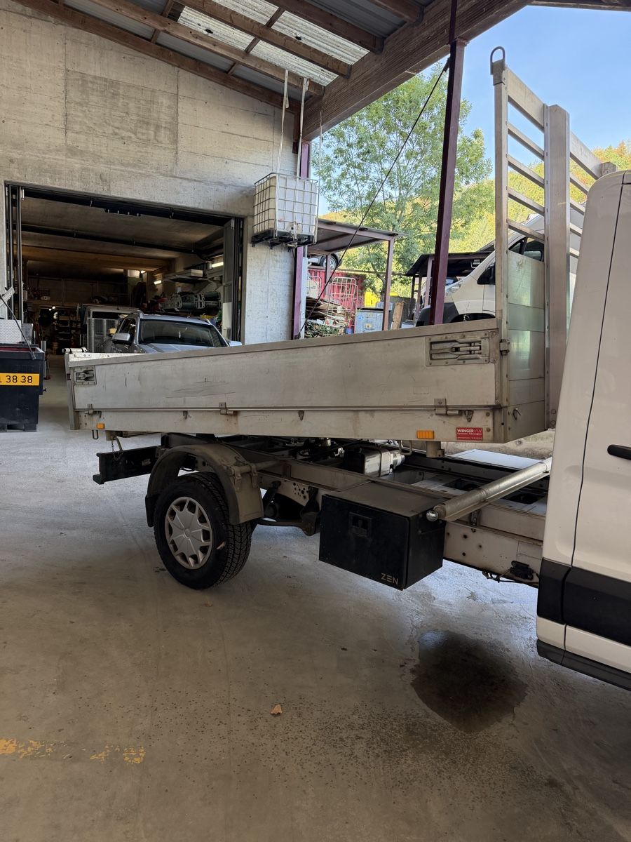 Ford Veicoli commerciali: Ford Transit Kipper mit 170 PS – Usato da Basel venduto da H.D01 2
