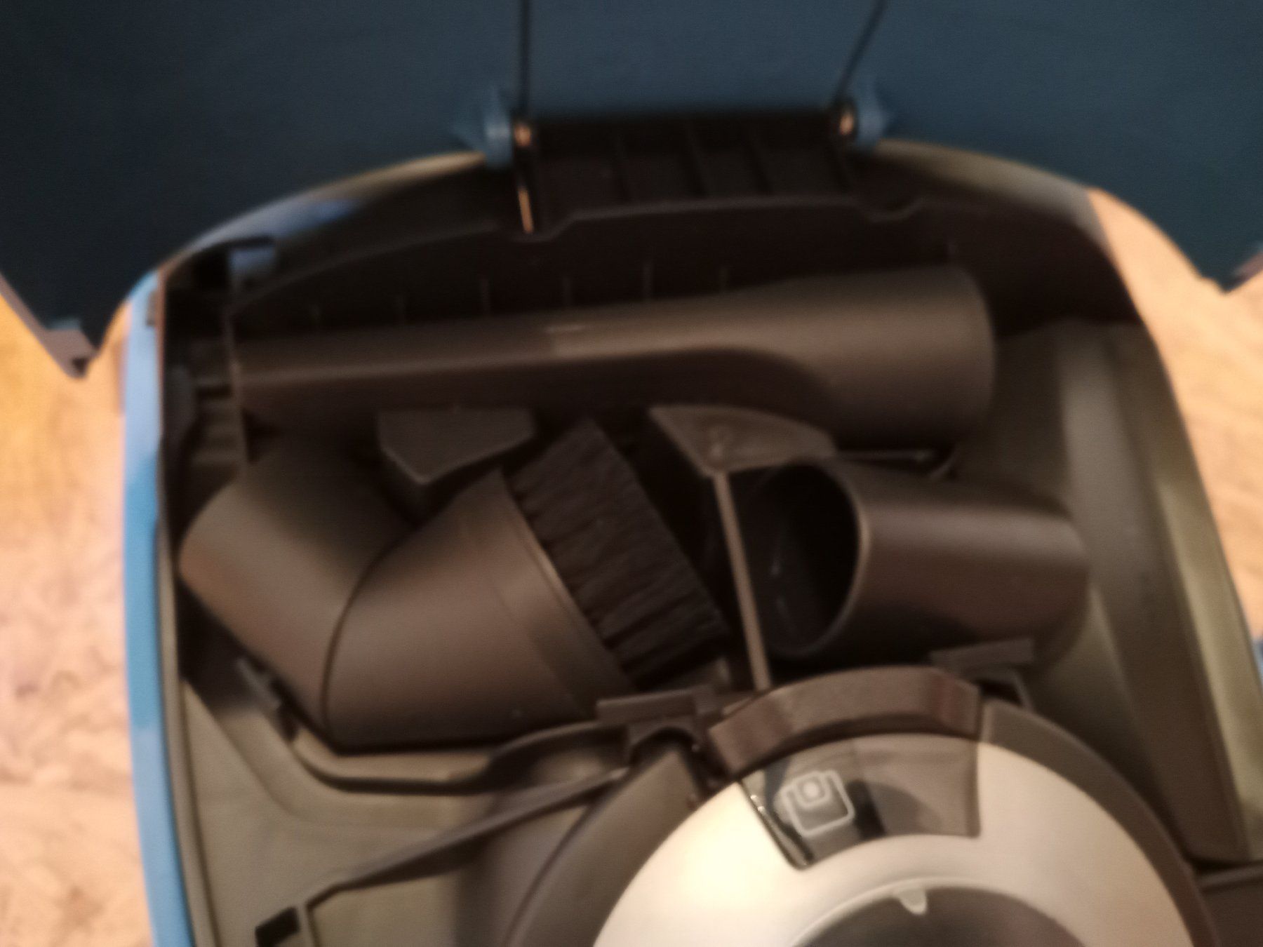 Miele Staubsauger & Zubehör: Staubsauger Miele Complete C2 powerline 890w – Gebraucht aus Prez-vers-Siviriez von Monija70 3