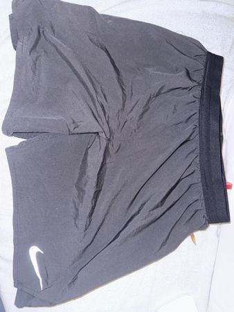 Nike Dri-Fit Laufshorts kurz schwarz Sommer Grösse S neuwert